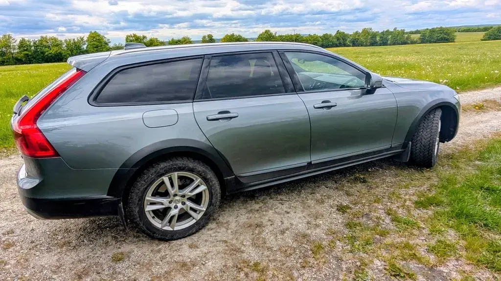 Gebraucht Volvo V90 CC Pro 190 PS (139 kW) 2019 Grau Kombi