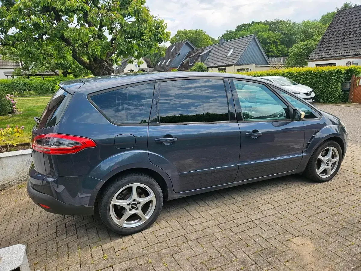 Gebraucht Ford S-MAX S 140 PS (102 kW) 2011 Andere farben Van / Kleinbus