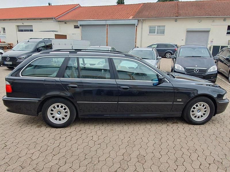 Second-hand BMW 520 150 CP (110 kW) 2000 Negru Break