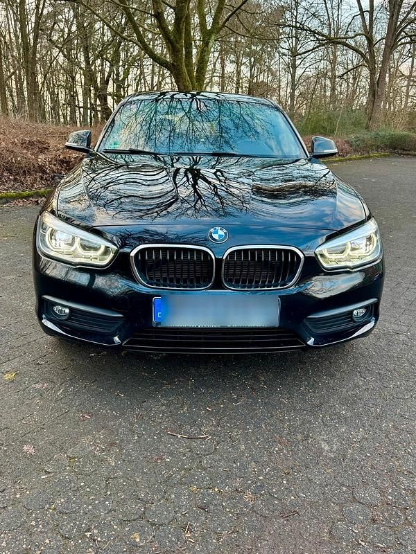 Gebraucht BMW 116 115 PS (84 kW) 2017 Schwarz Kleinwagen