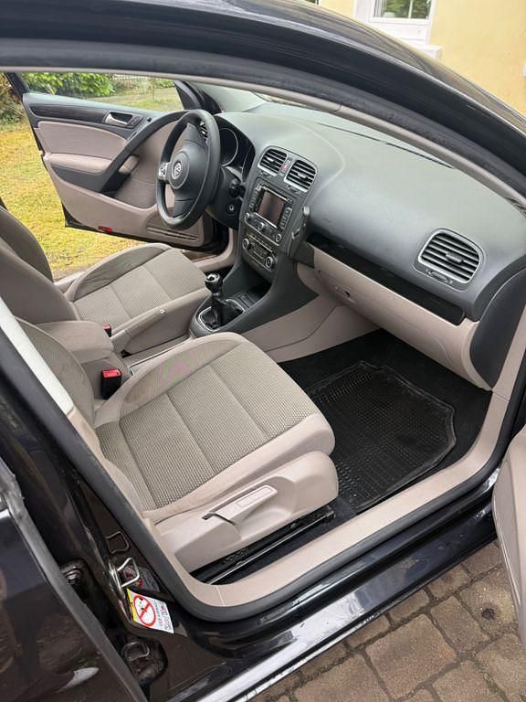 Gebraucht VW Golf VI 102 PS (75 kW) 2010 Schwarz Kleinwagen