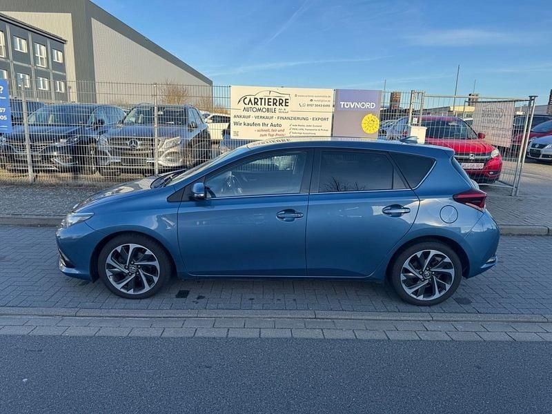 Gebraucht Toyota Auris Design 111 PS (81 kW) 2016 Blau Limousine