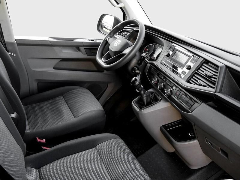 Gebraucht VW Transporter 110 PS (80 kW) 2023 Grau Van