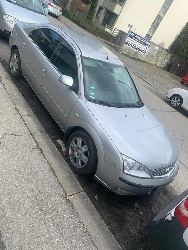 Gebraucht Ford Mondeo 115 PS (84 kW) 2005 Kleinwagen