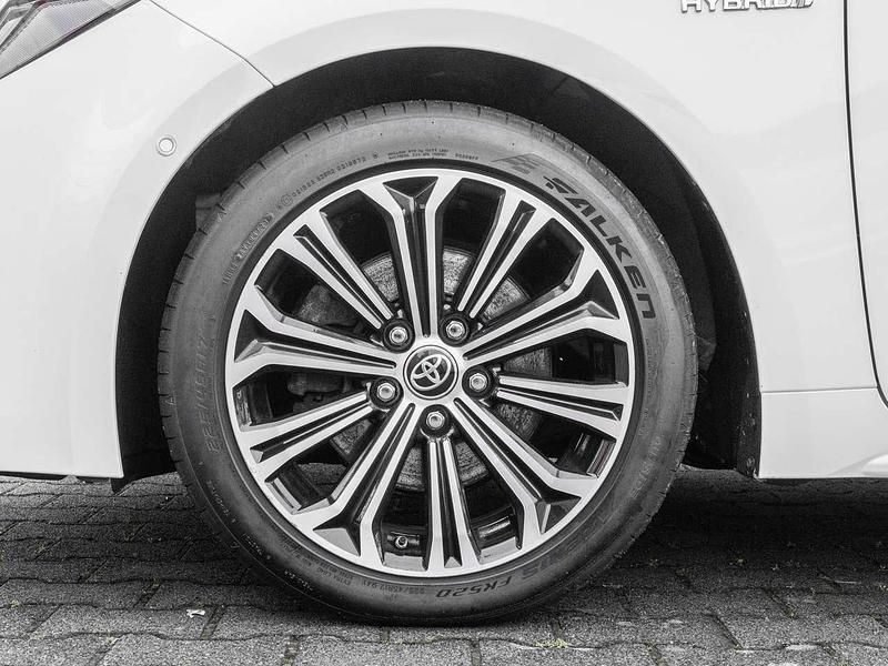 Gebraucht Toyota Corolla Team 184 PS (135 kW) 2020 Schneeweiß Kombi