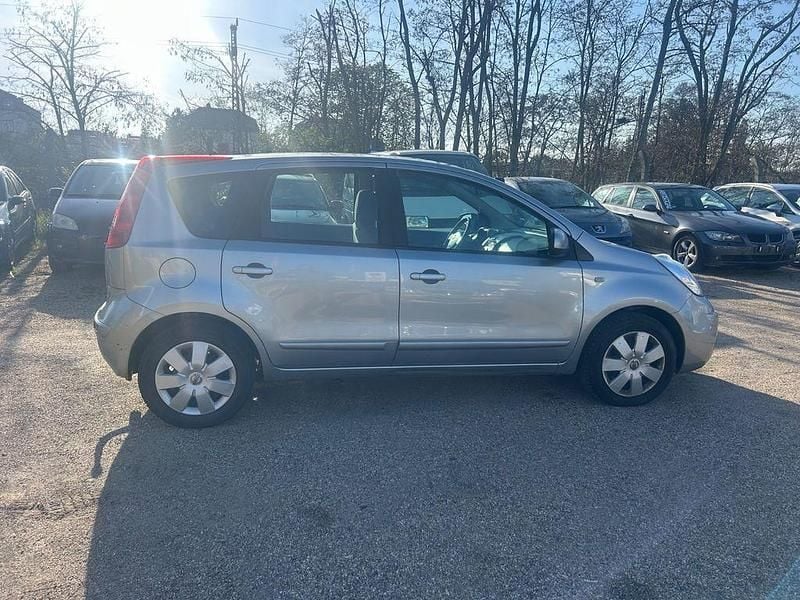 Gebraucht Nissan Note 88 PS (64 kW) 2007 Silber Kleinwagen