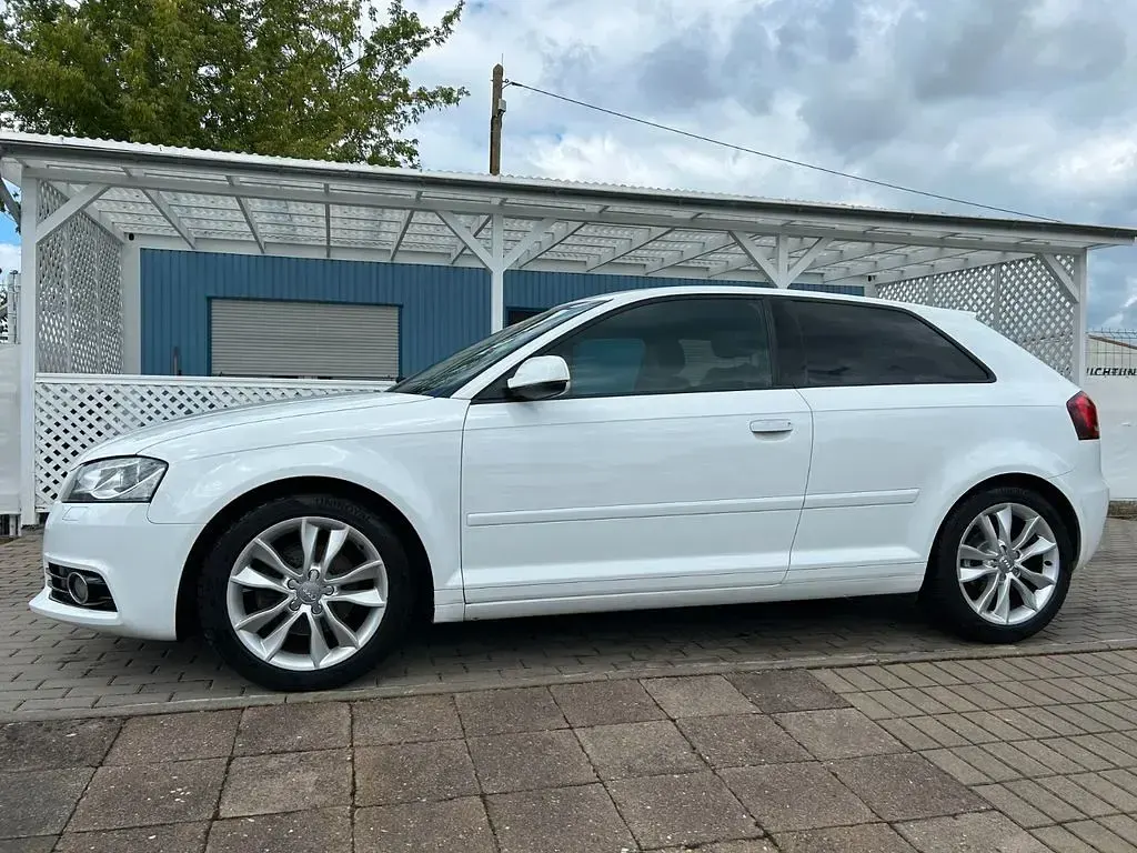 Gebraucht Audi A3 S-Line 125 PS (91 kW) 2012 Weiß Kleinwagen