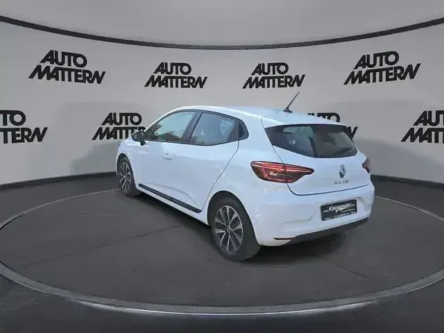 Gebraucht Renault Clio Equilibre 91 PS (66 kW) 2023 Gletscherweiss Kleinwagen