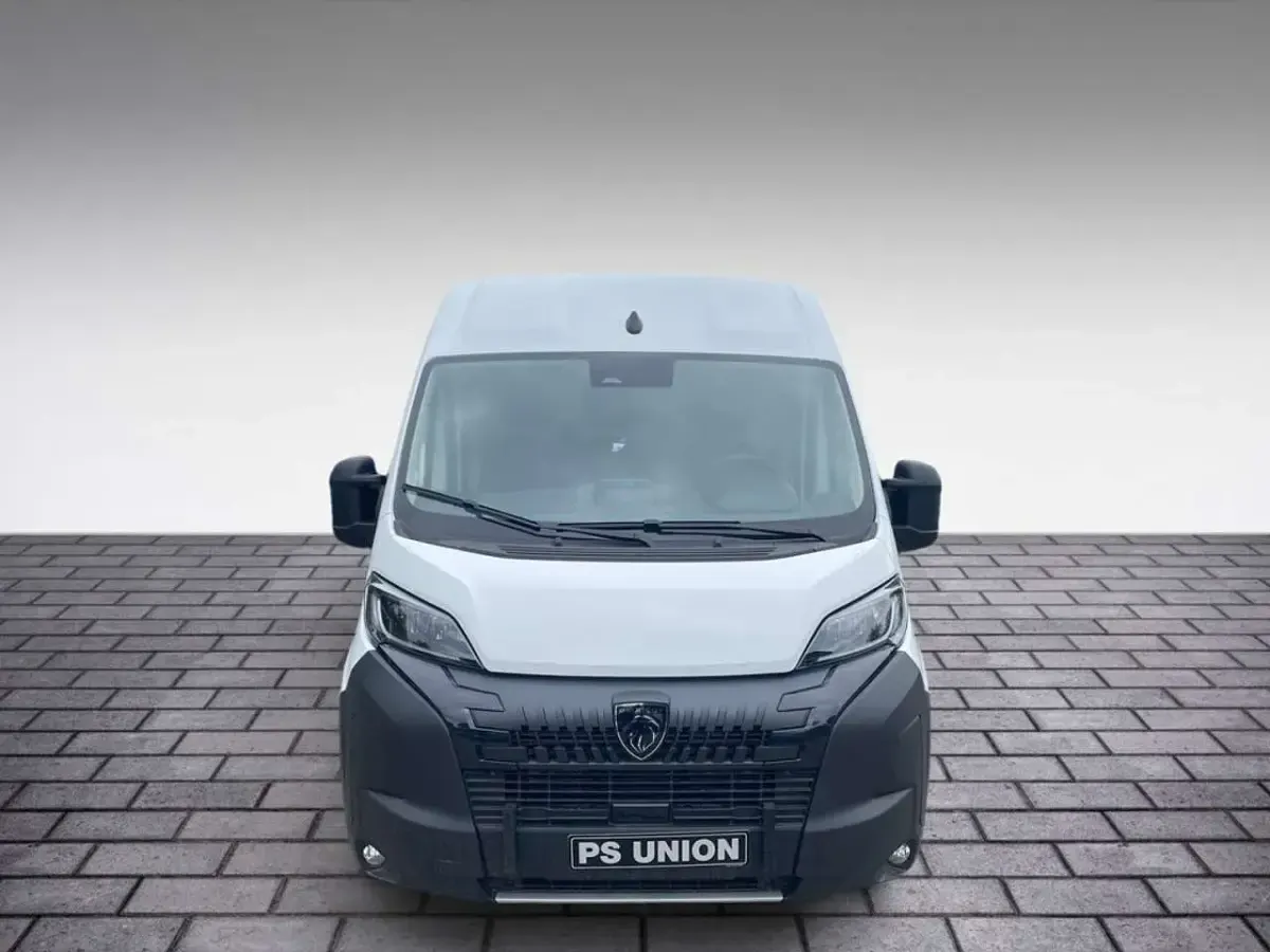 Neu Peugeot Boxer 140 PS (102 kW) 2026 Weiß Van