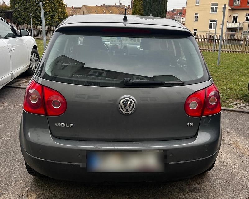 Gebraucht VW Golf V 102 PS (75 kW) 2007 Andere farben Kleinwagen