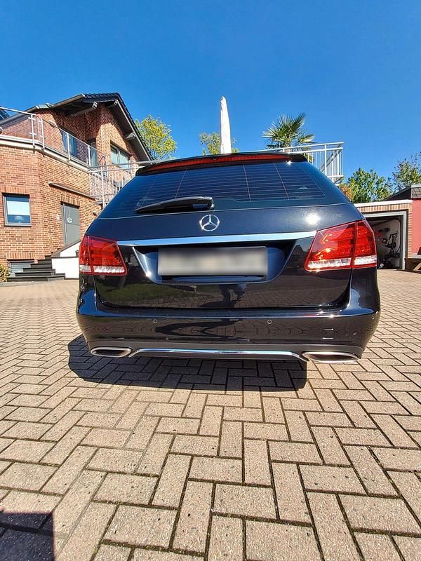 Usata Mercedes E350 252 CV (185 kW) 2014 Nero Station wagon