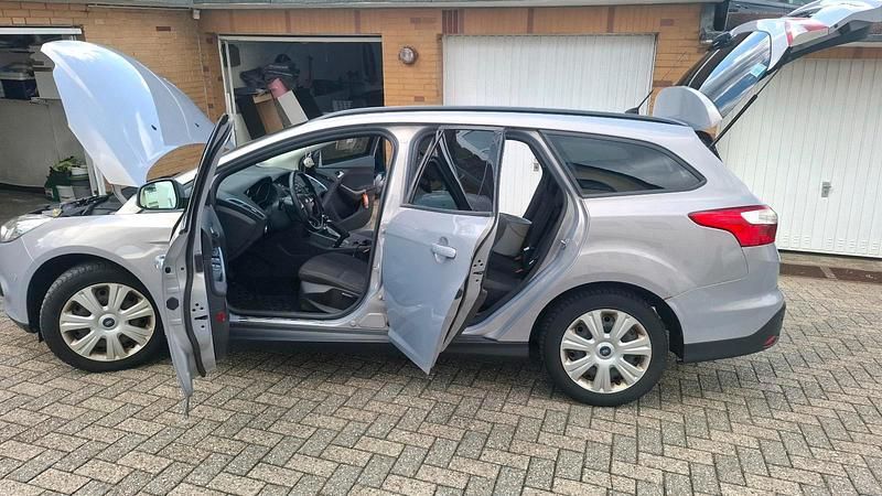 Second-hand Ford Focus 116 CP (85 kW) 2014 Gri Break