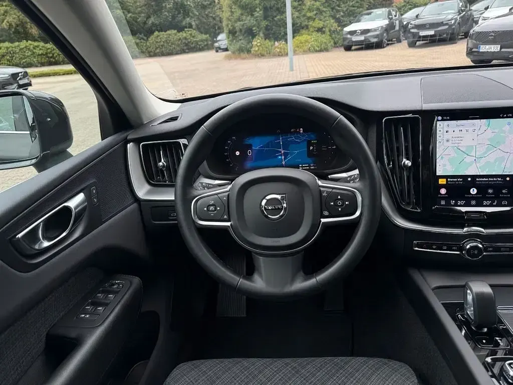 Gebraucht Volvo XC60 Core 349 PS (256 kW) 2023 Grau SUV