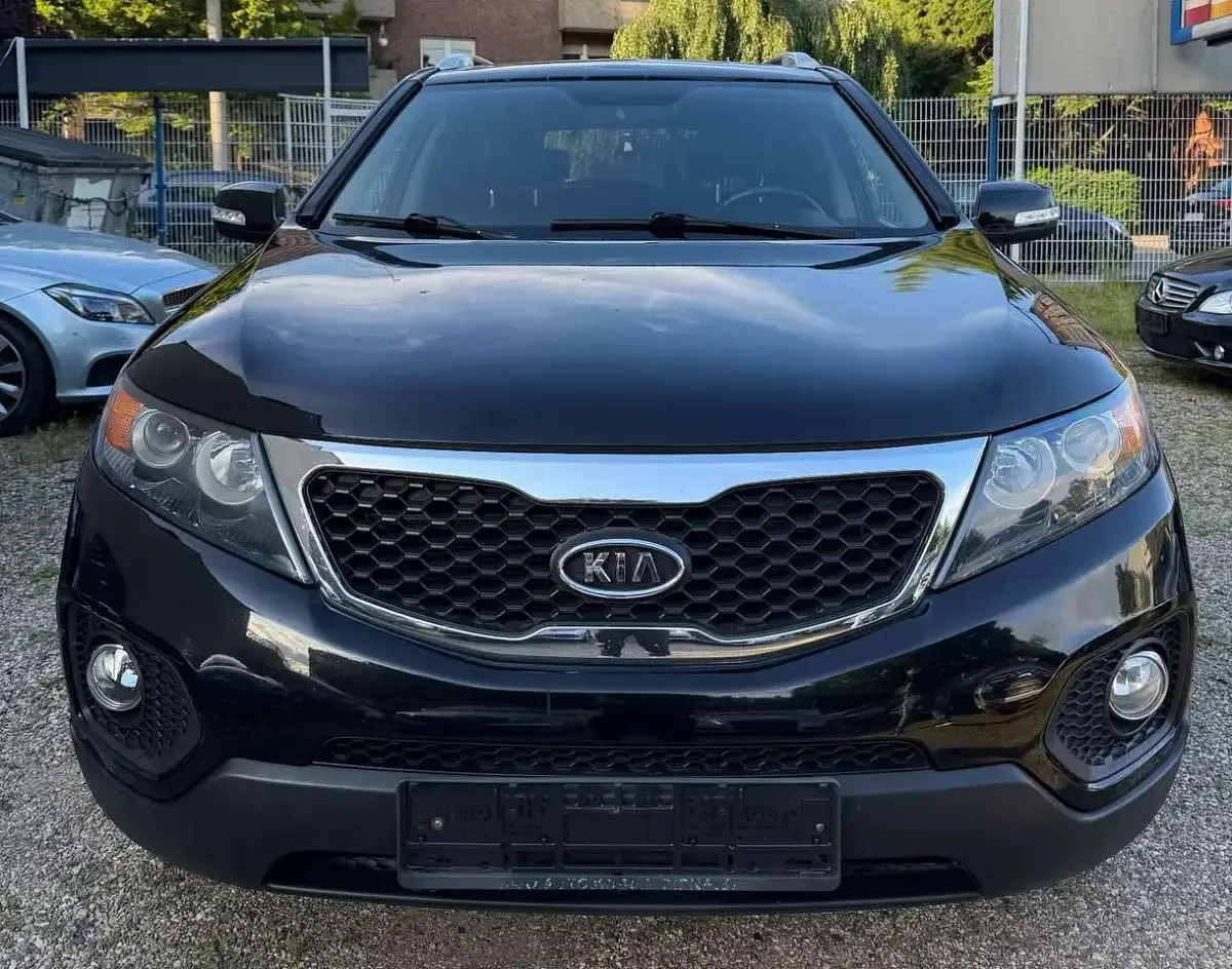 Gebraucht Kia Sorento 174 PS (127 kW) 2011 Schwarz SUV