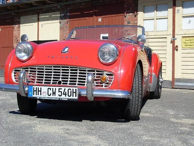 Gebraucht Triumph TR3 95 PS (69 kW) 1965 Rot Cabrio
