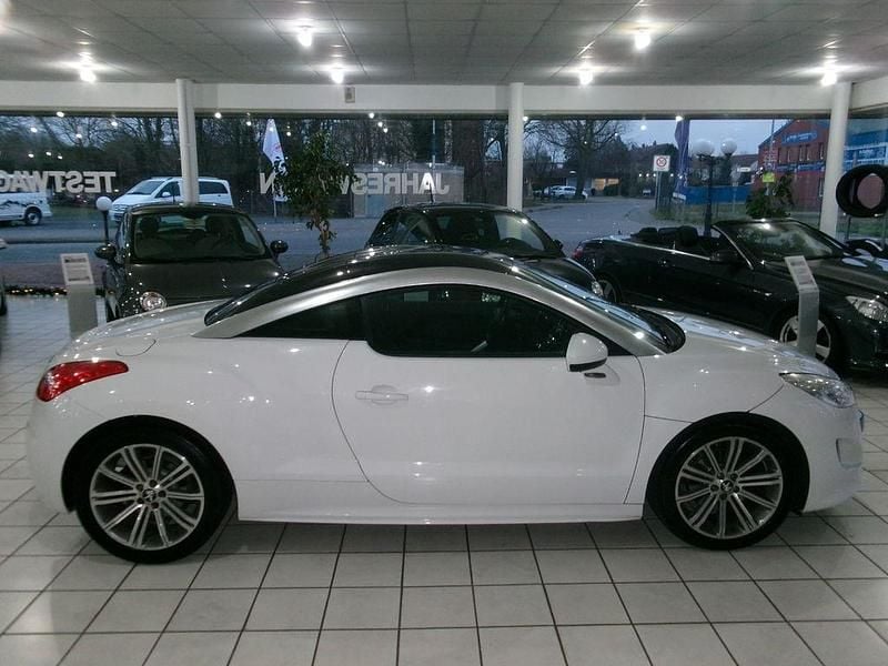 Gebraucht Peugeot RCZ 156 PS (114 kW) 2011 Weiß Coupé