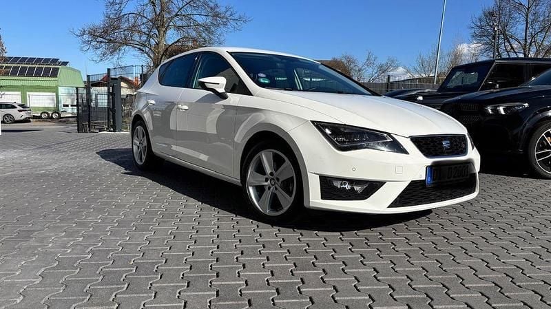Gebraucht Seat Leon FR 125 PS (91 kW) 2016 Weiß Limousine