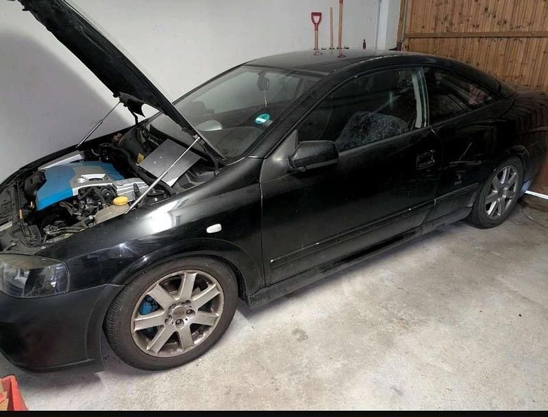 Schwarz Gebraucht 2000 Opel Astra Coupé | 1.000 € (Superpreis) - Bild 1/4