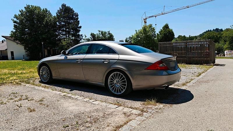 Gebraucht Mercedes CLS350 272 PS (200 kW) 2005 Beige Coupé