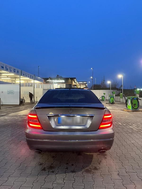 Gebraucht Mercedes C350 265 PS (194 kW) 2012 Grau Limousine