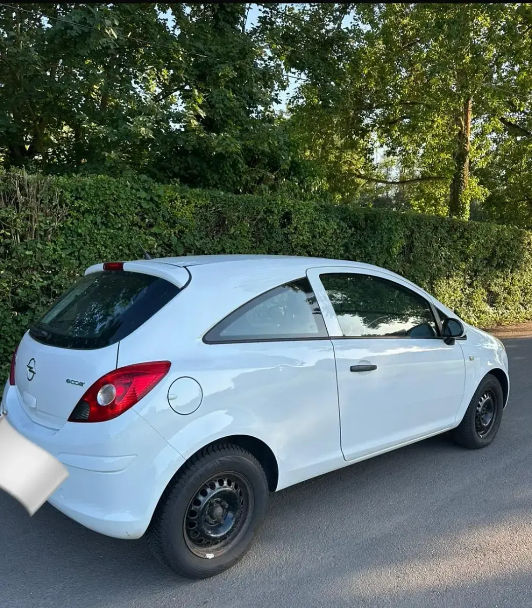 Gebraucht Opel Corsa 60 PS (44 kW) 2009 Weiß Kleinwagen