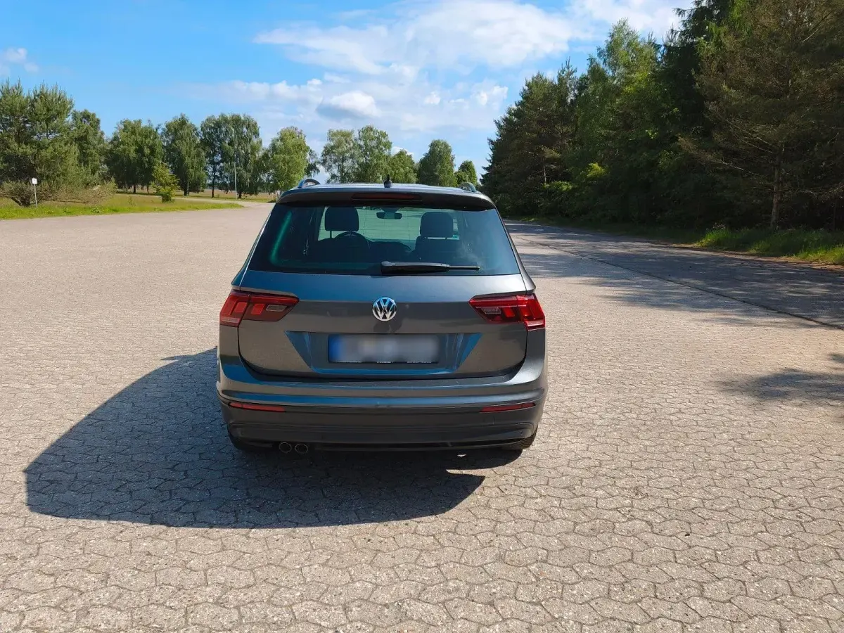 Gebraucht VW Tiguan 150 PS (110 kW) 2019 Grau SUV
