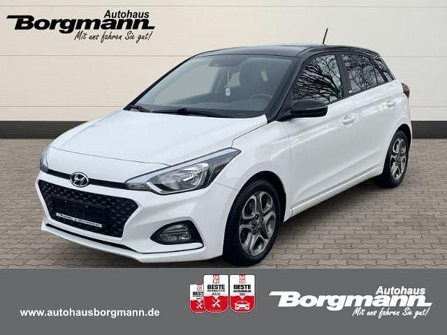 Weiss Gebraucht 2020 Hyundai i20 Turbo Limousine | 11.490 € (Guter Preis) - Bild 1/4
