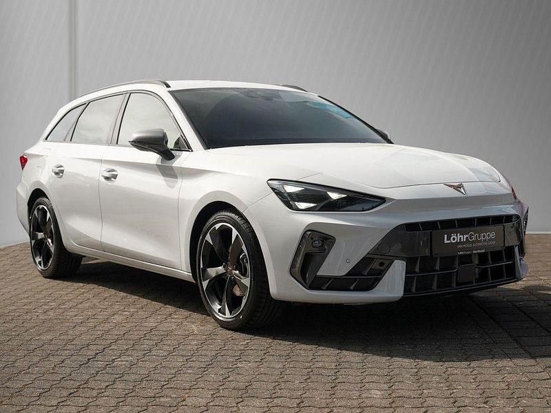 Second-hand Cupra Leon 150 CP (110 kW) 2025 Alb Break