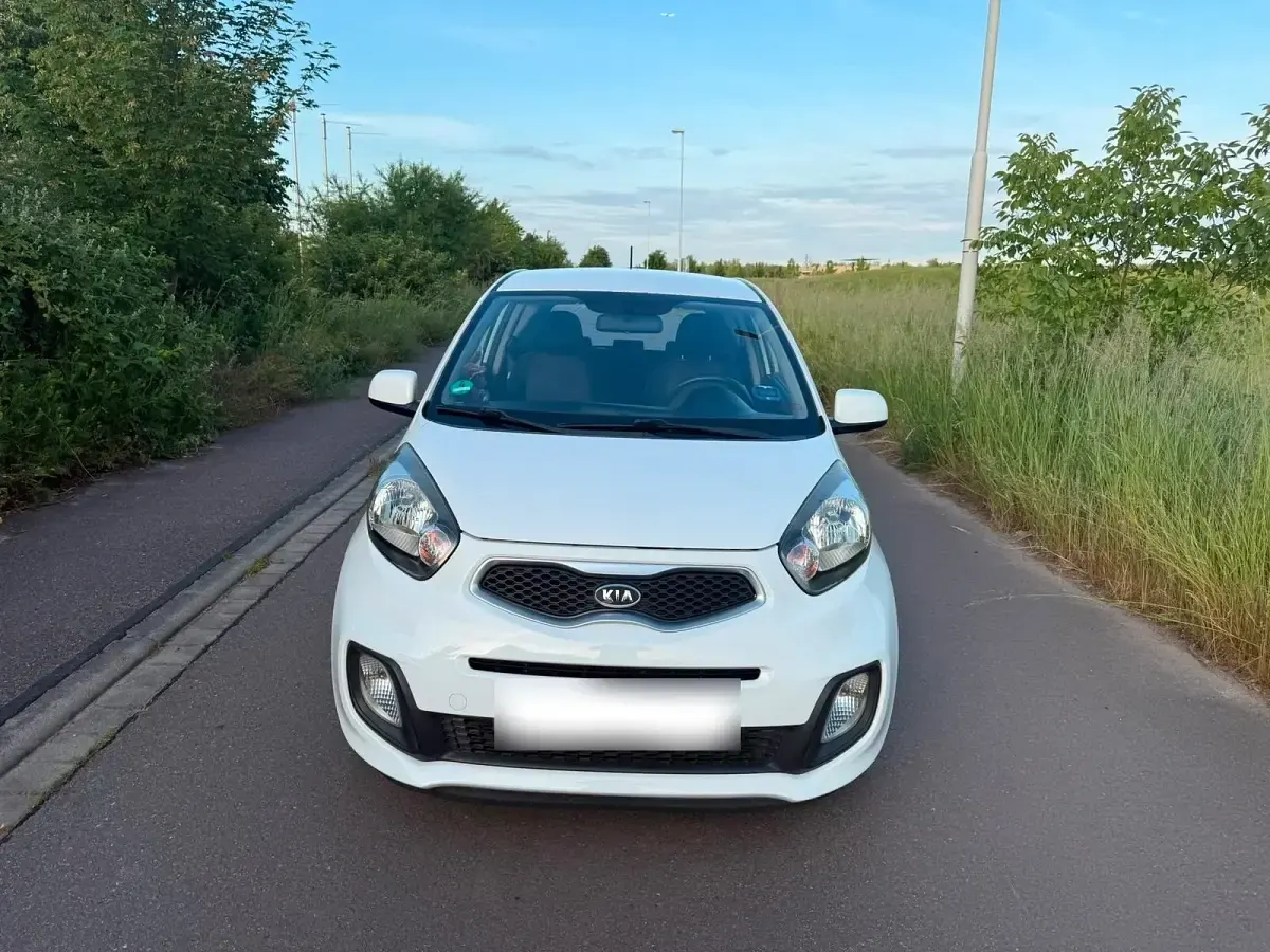 Gebraucht Kia Picanto 69 PS (50 kW) 2012 Weiß Kleinwagen