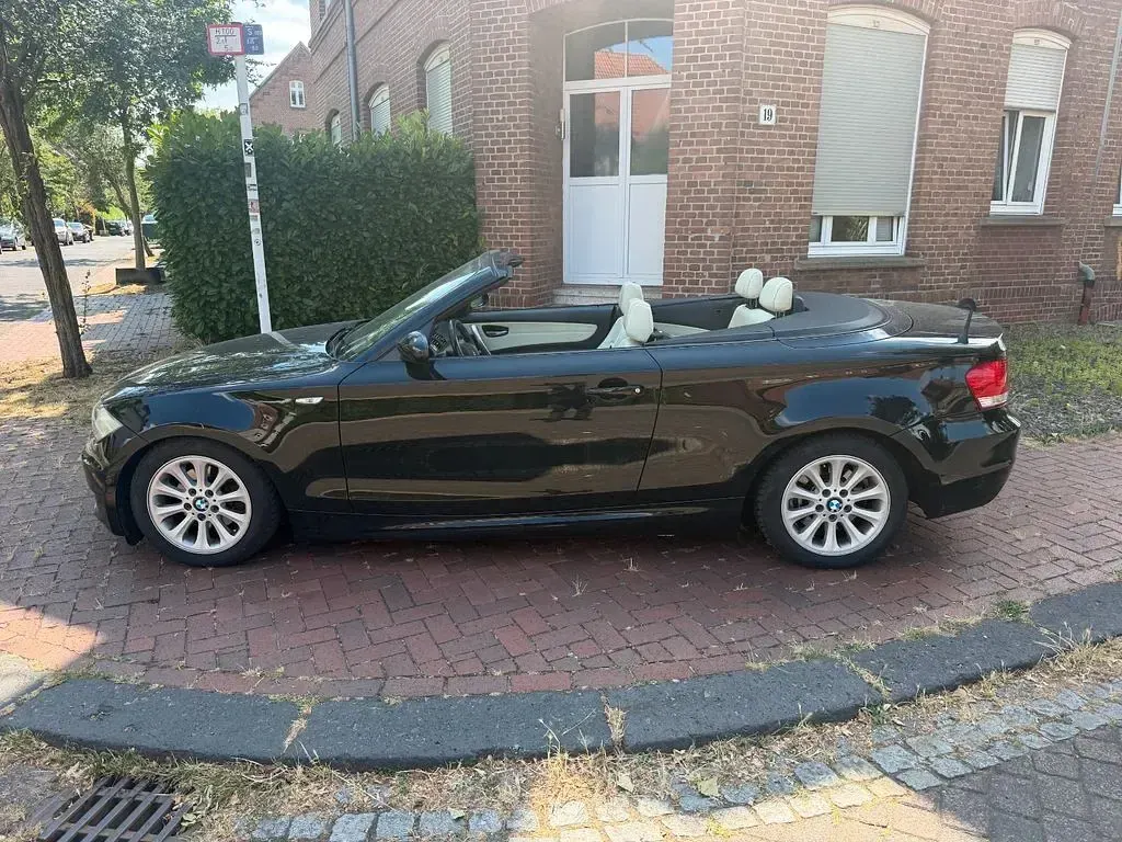Gebraucht BMW 118 Cabriolet Advantage 143 PS (105 kW) 2008 Schwarz Cabrio