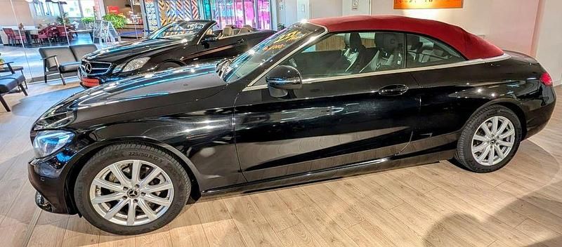 Schwarz Gebraucht 2017 Mercedes C180 Cabrio | 21.900 € (Fairer Preis) - Bild 1/4