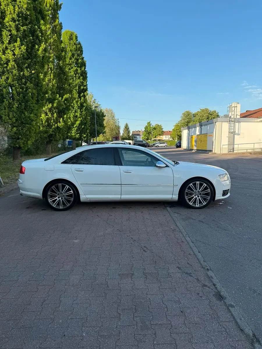 Second-hand Audi S8 450 CP (330 kW) 2007 Alb Berlinǎ