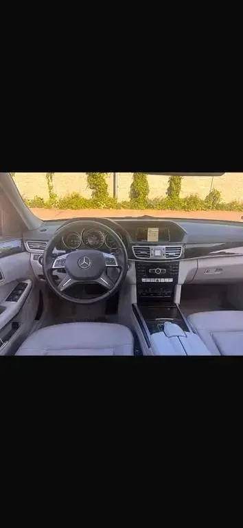 Gebraucht Mercedes E200 Elegance 136 PS (100 kW) 2014 Schwarz Limousine