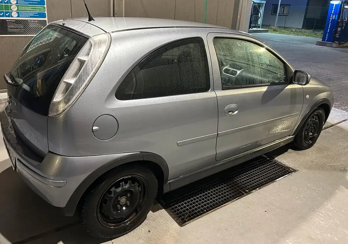 Gebraucht Opel Corsa 60 PS (44 kW) 2006 Andere farben Kleinwagen