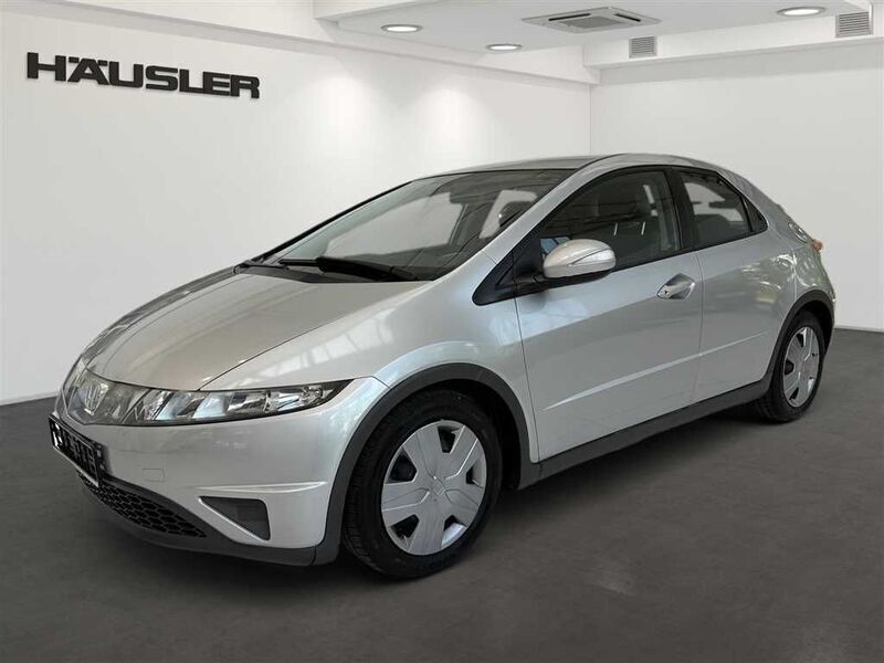 Silber Gebraucht 2007 Honda Civic Comfort Limousine | 6.290 € (Etwas zu teuer) - Bild 1/4