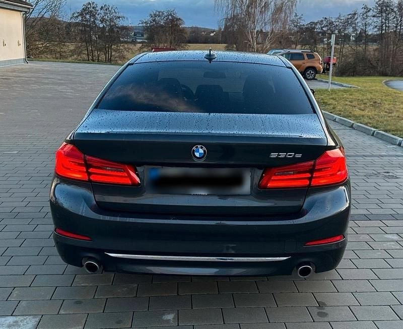 Gebraucht BMW 530e Efficient Dynamics 258 PS (189 kW) 2019 Schwarz Limousine