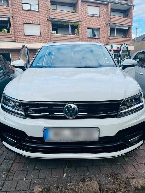 Weiß Gebraucht 2019 VW Tiguan SUV | 25.999 € (Fairer Preis) - Bild 1/4