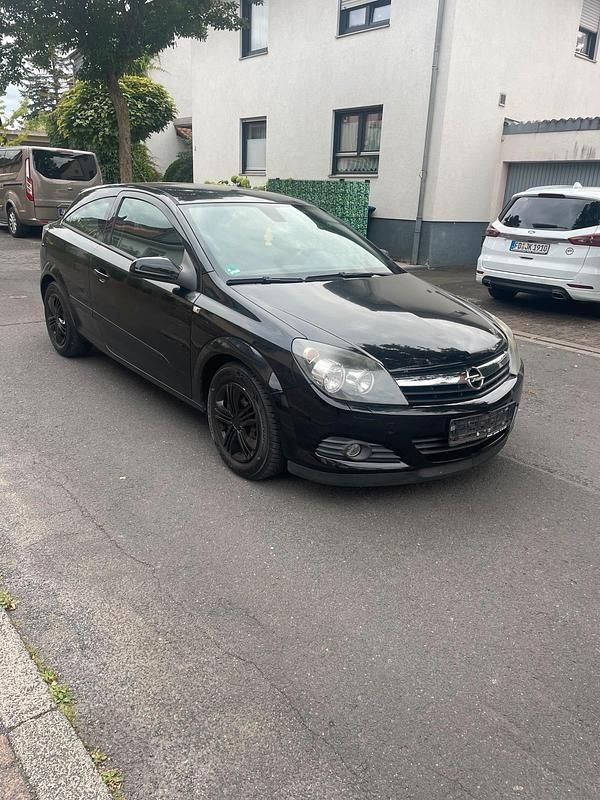 Schwarz Gebraucht 2007 Opel Astra GTC Coupé | 1.590 € (Fairer Preis) - Bild 1/4