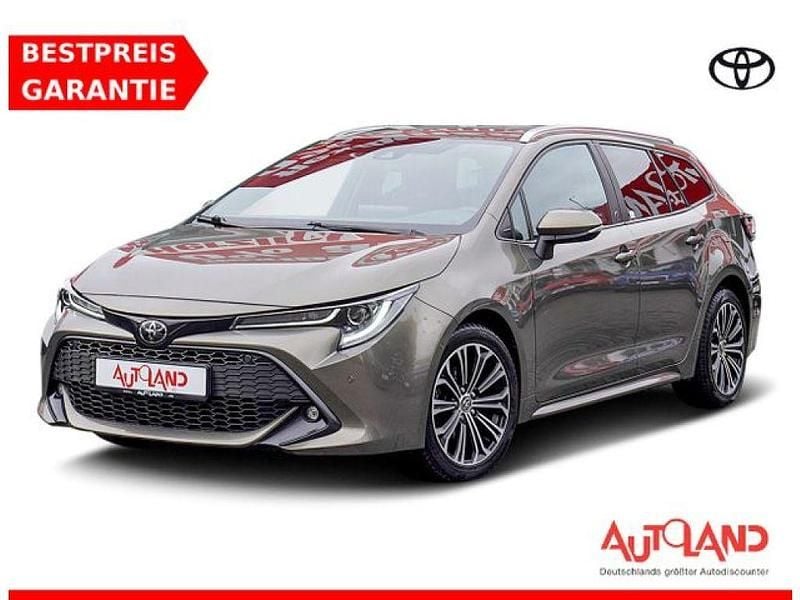 Oxide bronze metallic (metallic) Gebraucht 2021 Toyota Corolla Team Kombi | 20.950 € (Teuer) - Bild 1/4