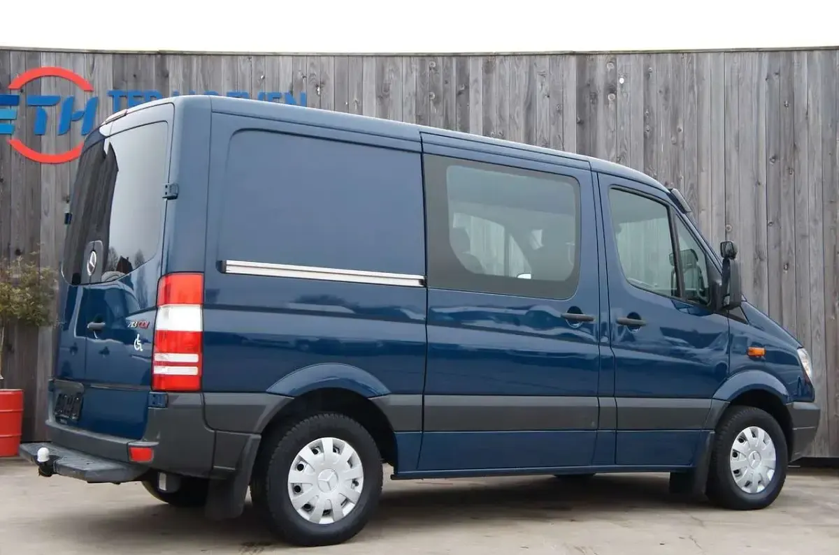 Gebraucht Mercedes Sprinter 129 PS (94 kW) 2012 Blau Van