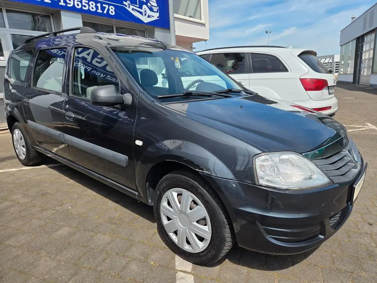 Second-hand Dacia Logan 84 CP (61 kW) 2011 Gri Break