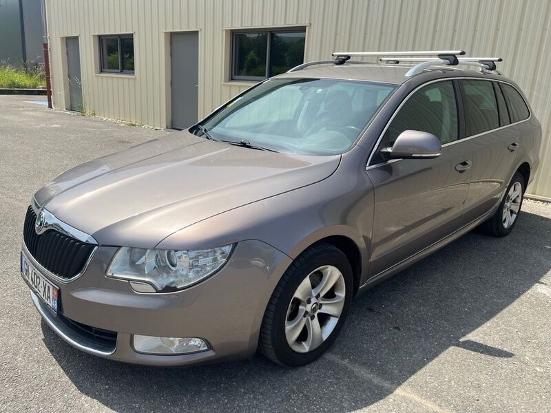 Gebraucht 2011 Skoda Superb Comfort Kombi | 4.590 € (Superpreis) - Bild 1/4
