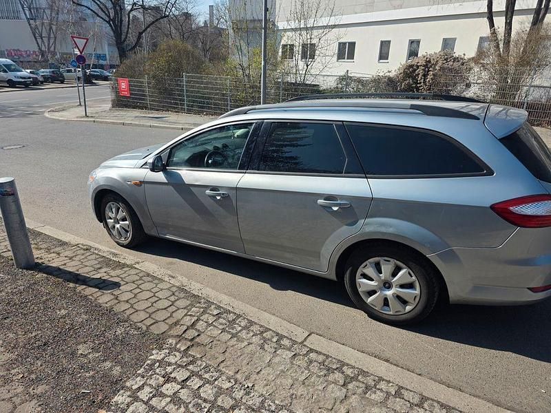 Gebraucht Ford Mondeo 140 PS (102 kW) 2008 Silber Limousine