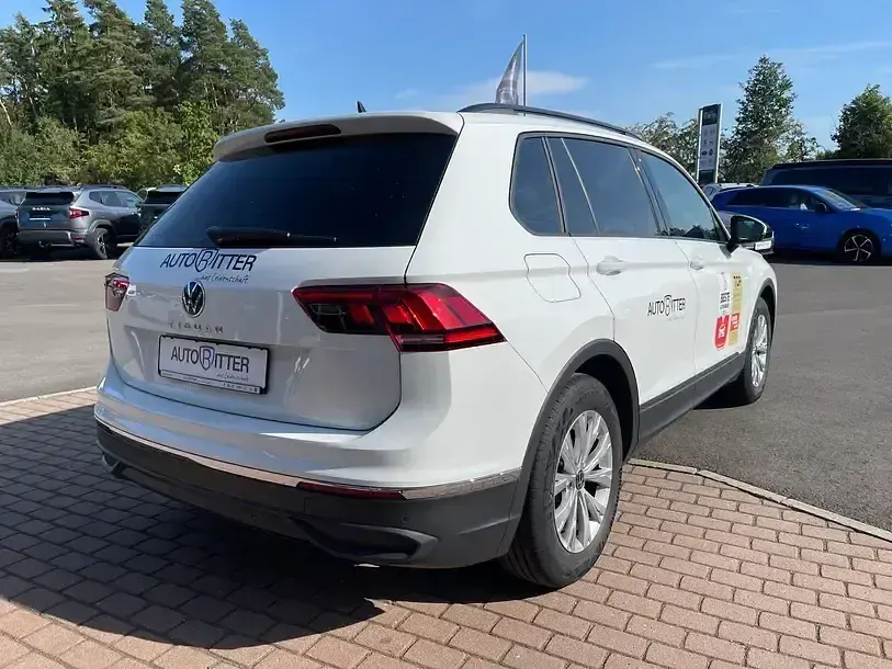Gebraucht VW Tiguan 150 PS (110 kW) 2022 Pure white SUV