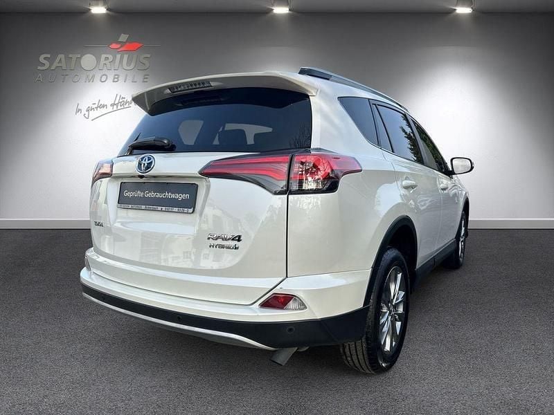 Gebraucht Toyota RAV4 Hybrid Basis 197 PS (144 kW) 2017 Novaweiß perleffekt SUV
