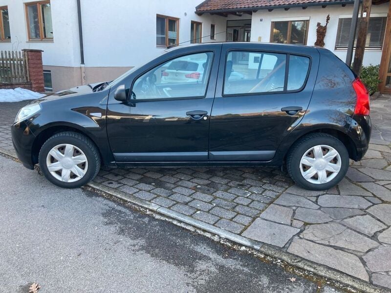 Gebraucht Dacia Sandero 75 PS (55 kW) 2012 Perlmuttschwarz Kleinwagen