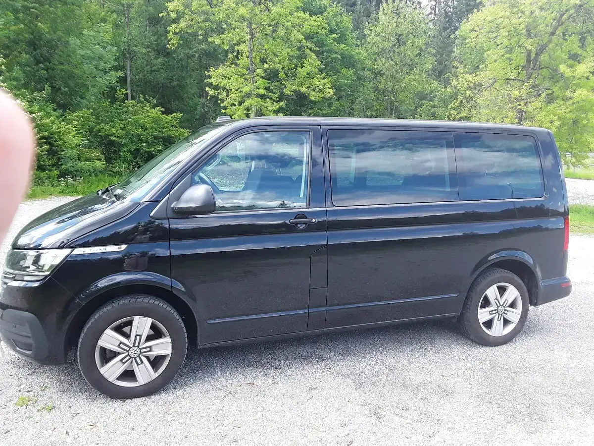 Gebraucht VW Multivan 150 PS (110 kW) 2021 Schwarz Van / Kleinbus