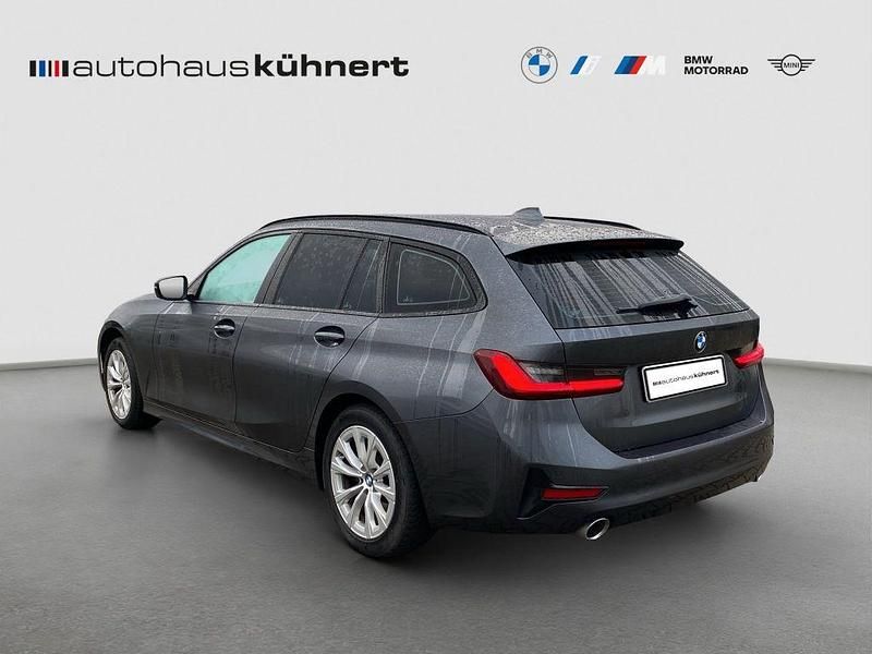 Gebraucht BMW 320 Advantage 190 PS (139 kW) 2022 Mineralgrau metallic Kombi