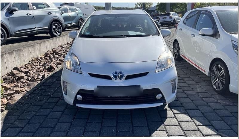 Gebraucht Toyota Prius 136 PS (100 kW) 2012 Weiß Limousine