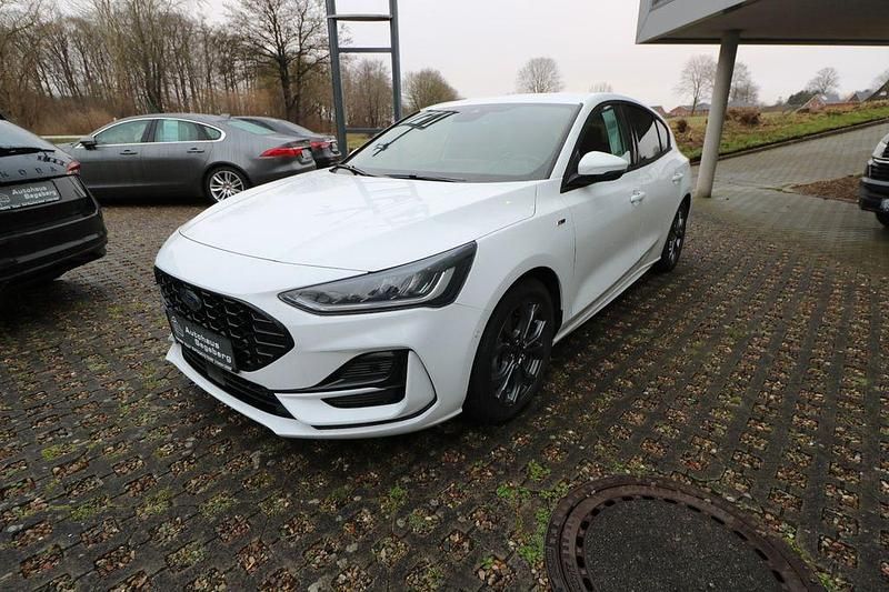 Gebraucht Ford Focus ST-Line 125 PS (91 kW) 2024 Weiß Limousine